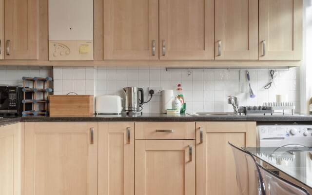 Spacious 2 Bedroom Flat In Acton