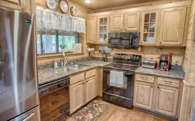 Pinetop Forty Niner 2 Bedroom Cabin