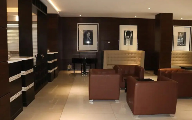 Delad Hotel and Suites