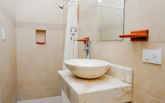 Bakab Hostel & Equestrian Amenities