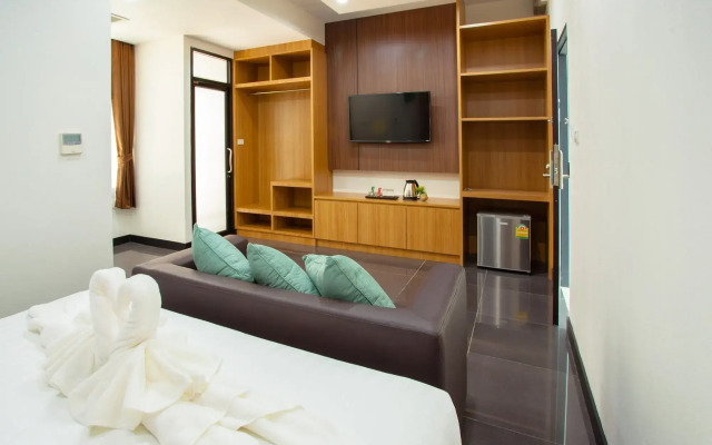 Thanburi Hotel