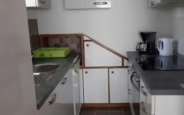 Holiday House Stipe