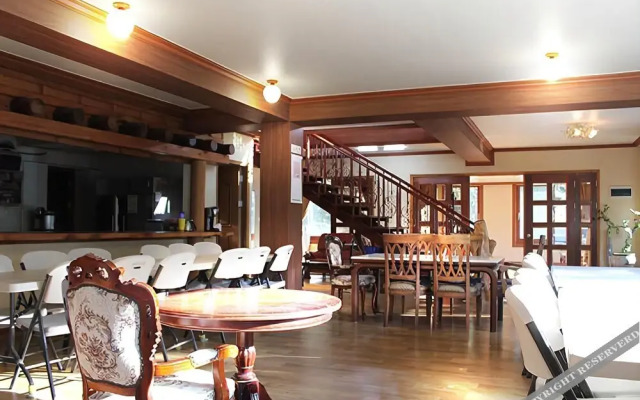 Yangpyeong Dotorigol Pension