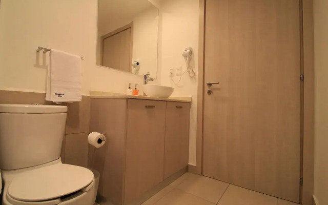 Apartment Downtown 203