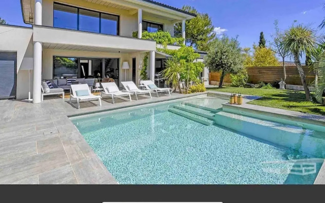 Sublime Suite Piscine et Jacuzzi