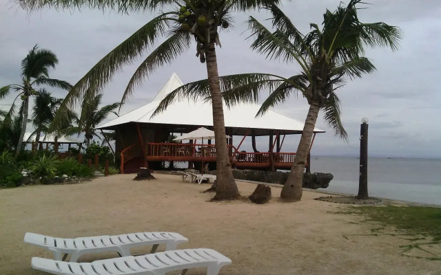 Maia's Beach Resort