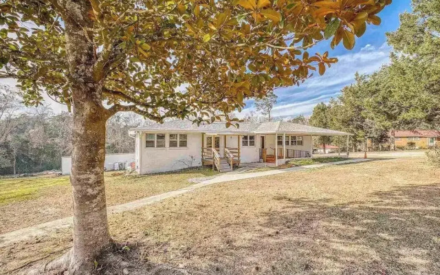 Pet-friendly 2BR Free Parking & Wi-fi