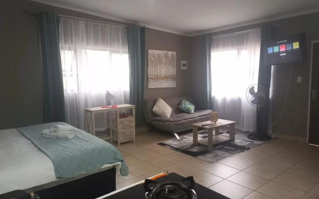 Menlyn Mews Guesthouse
