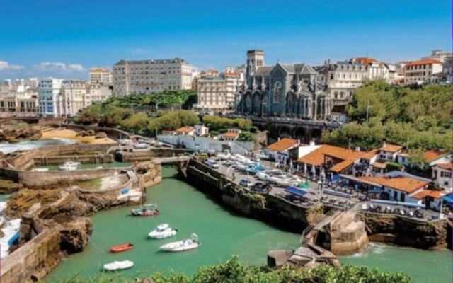 Appartement Biarritz, 1 pièce, 2 personnes - FR-1-3-412