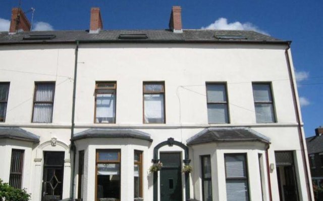 Shaftesbury Avenue Townhouse