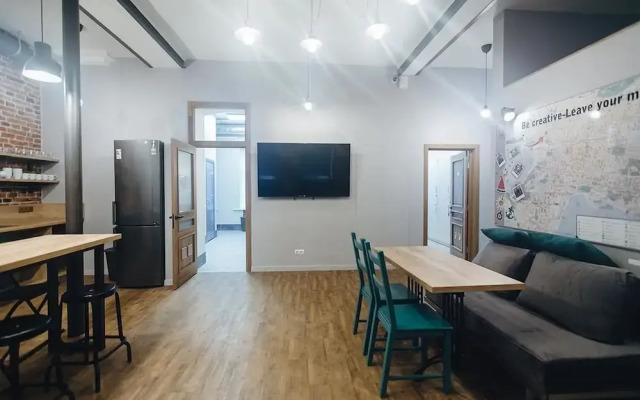 SupeRGood Hostel