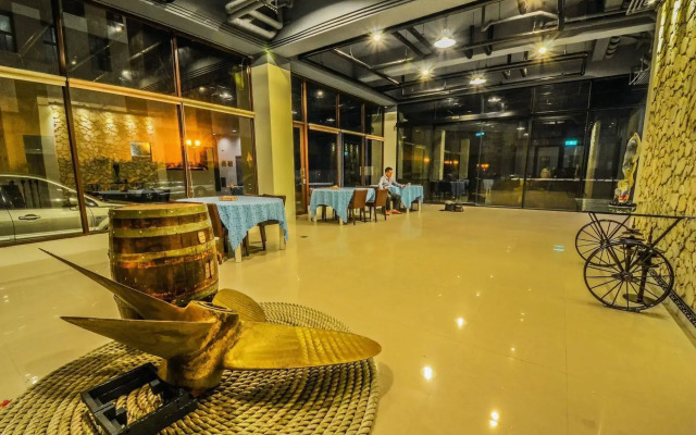 Calamari Hostel