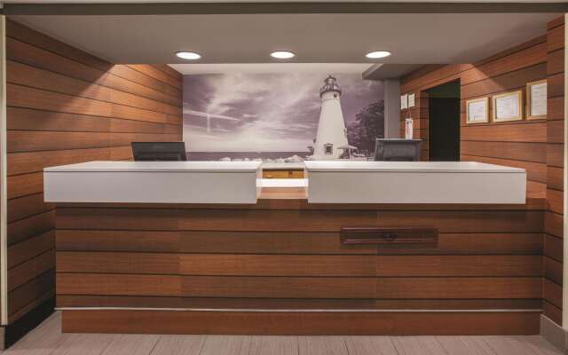 La Quinta Inn & Suites by Wyndham Erie