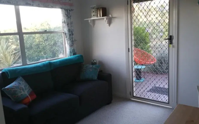 Birdhouse Cottage B&B