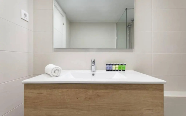 Art House Renoir Plaza Universitat Sant Antoni