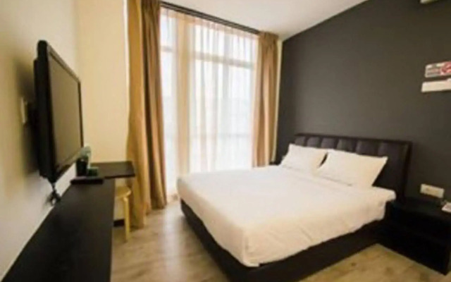 Sandy Hotel
