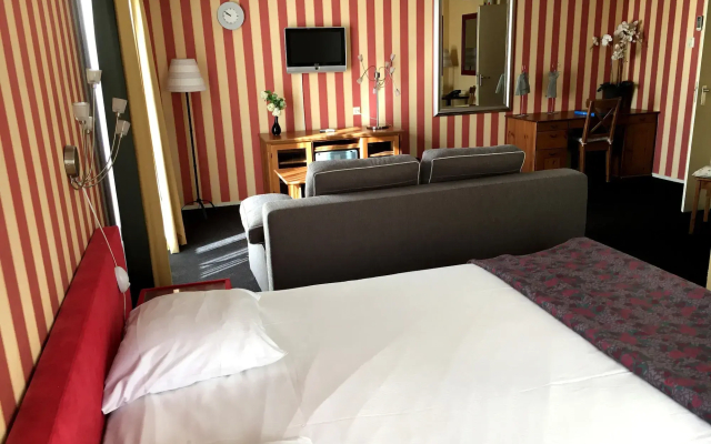 Fletcher Hotel - Restaurant De Zeegser Duinen