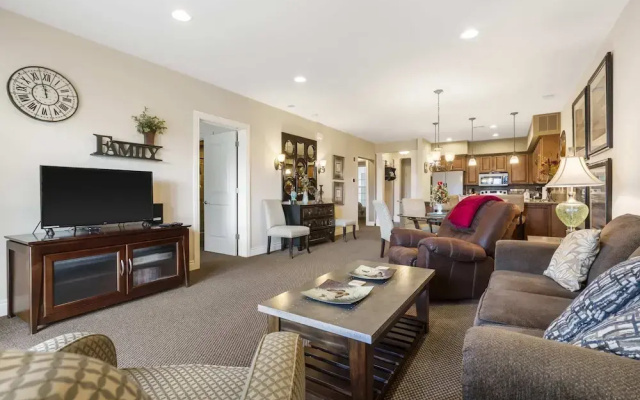 Branson Hills Getaway Sleeps 6