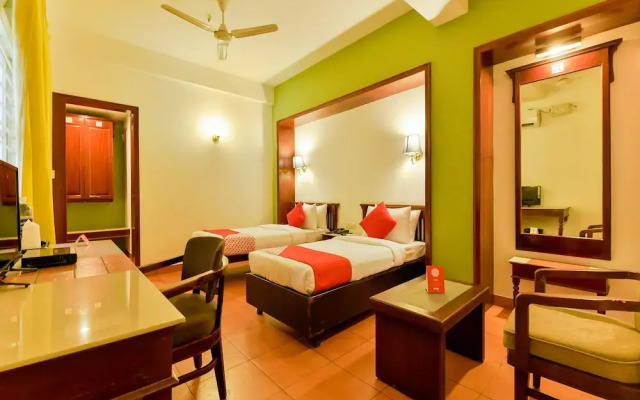 OYO 15247 New Woodlands Hotel