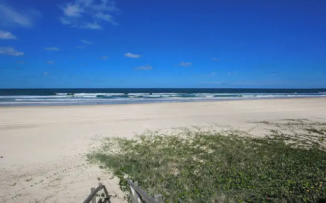 Surfsong on Miami Beach