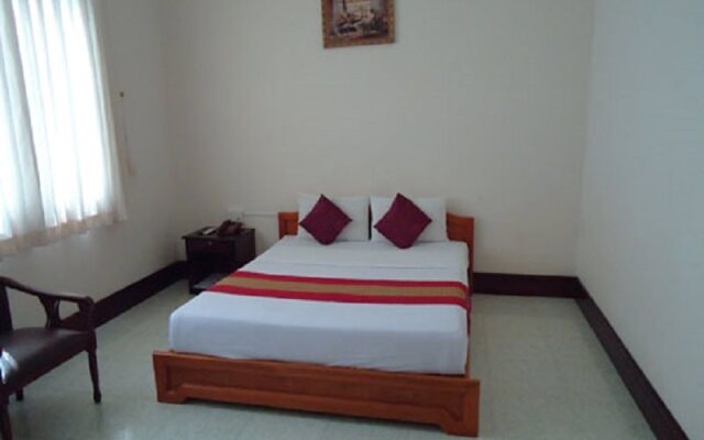 Dong Nam Hotel