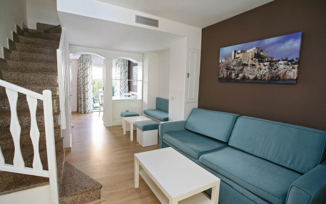 Apartamentos Turísticos Jardines del Plaza