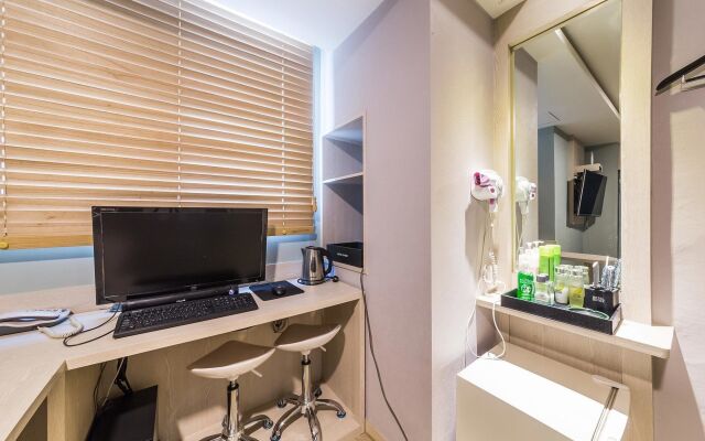 Shine Hotel