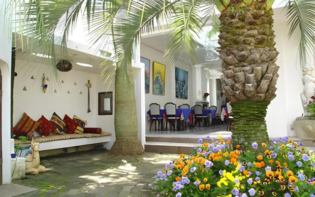 Arabian Art Hotel and Gallery