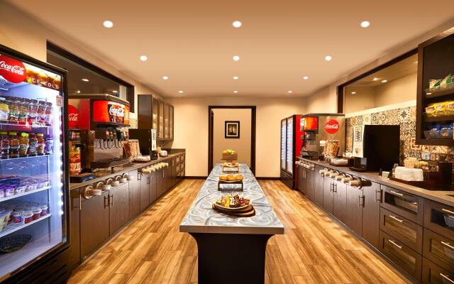 The Scottsdale Resort and Spa, Curio Collection by Hilton