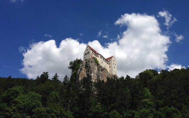 Wohnung mit Eigener Terrasse in Prunn