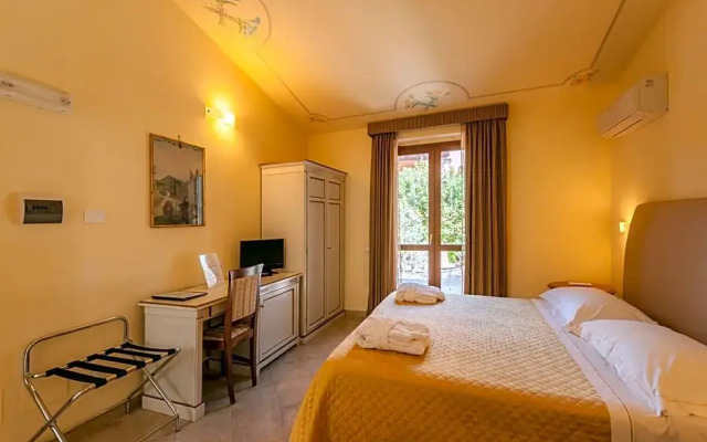 Hotel Saturno Fonte Pura