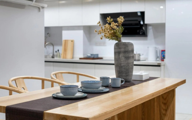 Locals Apartment House 29