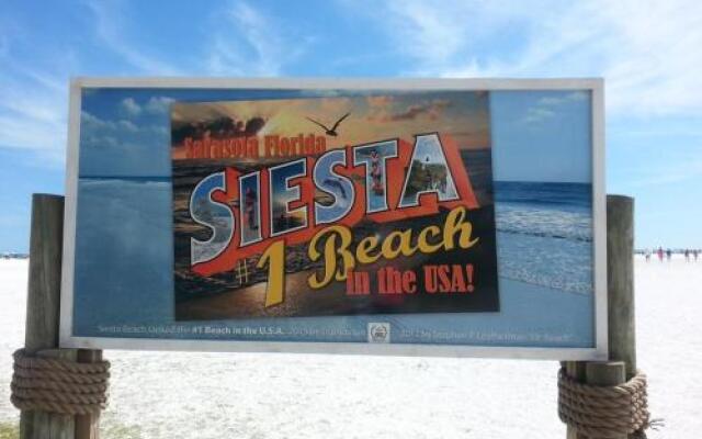 2BR/1BA Vacation Rental - Sienna Park