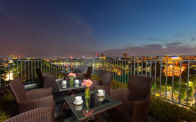 Hanoi Bella Rosa Suite Hotel & Rooftop Skybar