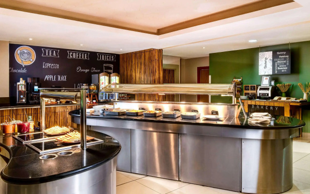Novotel London West