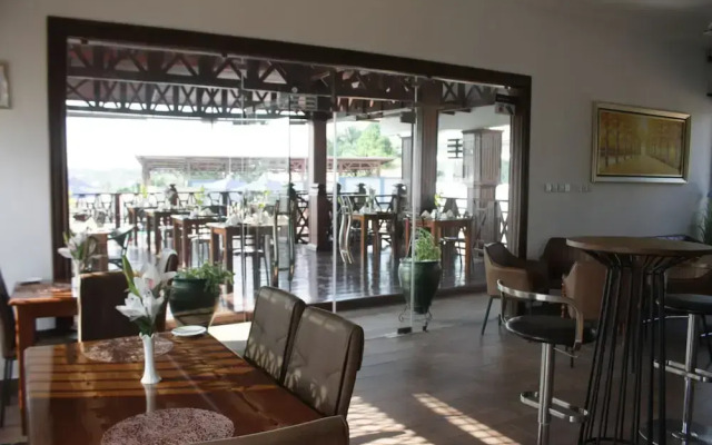 Grace Garden Hotel