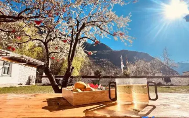 Xisa Mountain Homestay (Zhonglu Village)