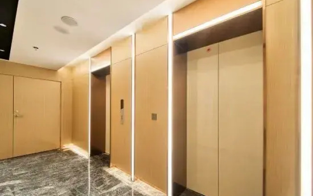 Lavande Hotel (Huolin Gol City Center)