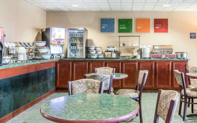 Comfort Inn & Suites Maumee - Toledo (I80-90)