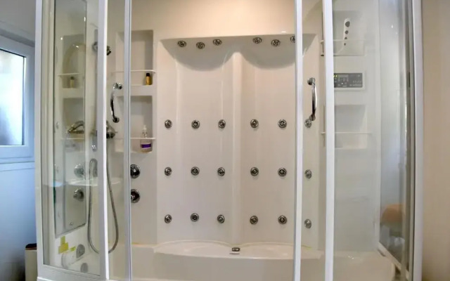 Les Chambres d'Adeline B&B