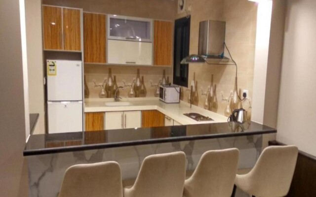 Yan Apartments Hotel