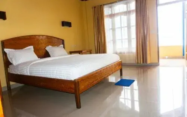 Reggae Guest House Tuktuk