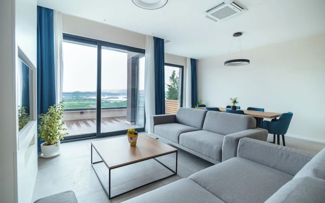 Royal Blue Resort & Residence