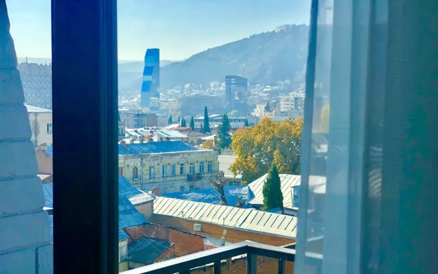 Tbili Hotel