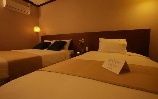 Yihua Hotel