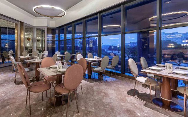 Mercure Suzhou Jinji Lake