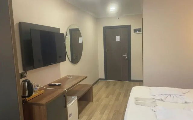 La Vie Suit Hotel