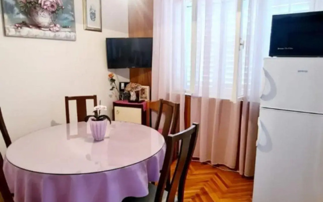 BLAžENKA - A1(4+1) IN OMIS