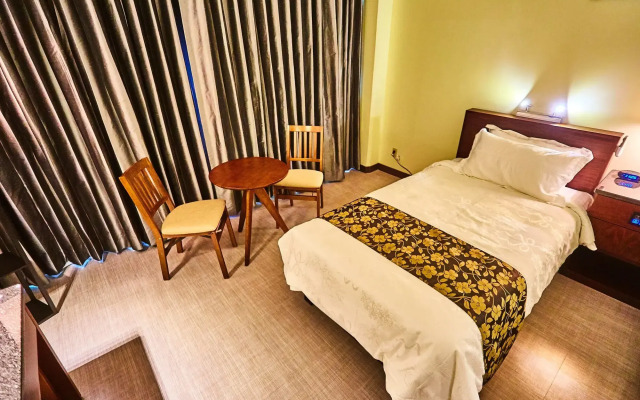 Serenti Hotel