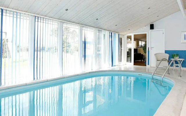 10 Person Holiday Home in Jerup
